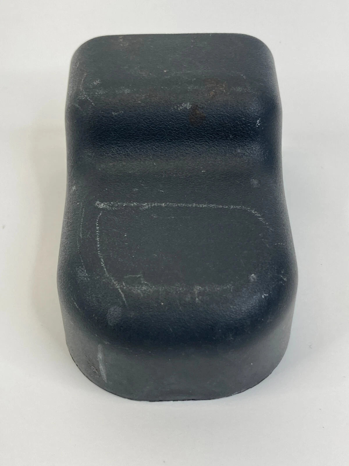 09 10 HYUNDAI ELANTRA SEDAN FRONT RIGHT SEAT TRACK COVER TRIM CAP 88567-3K000
