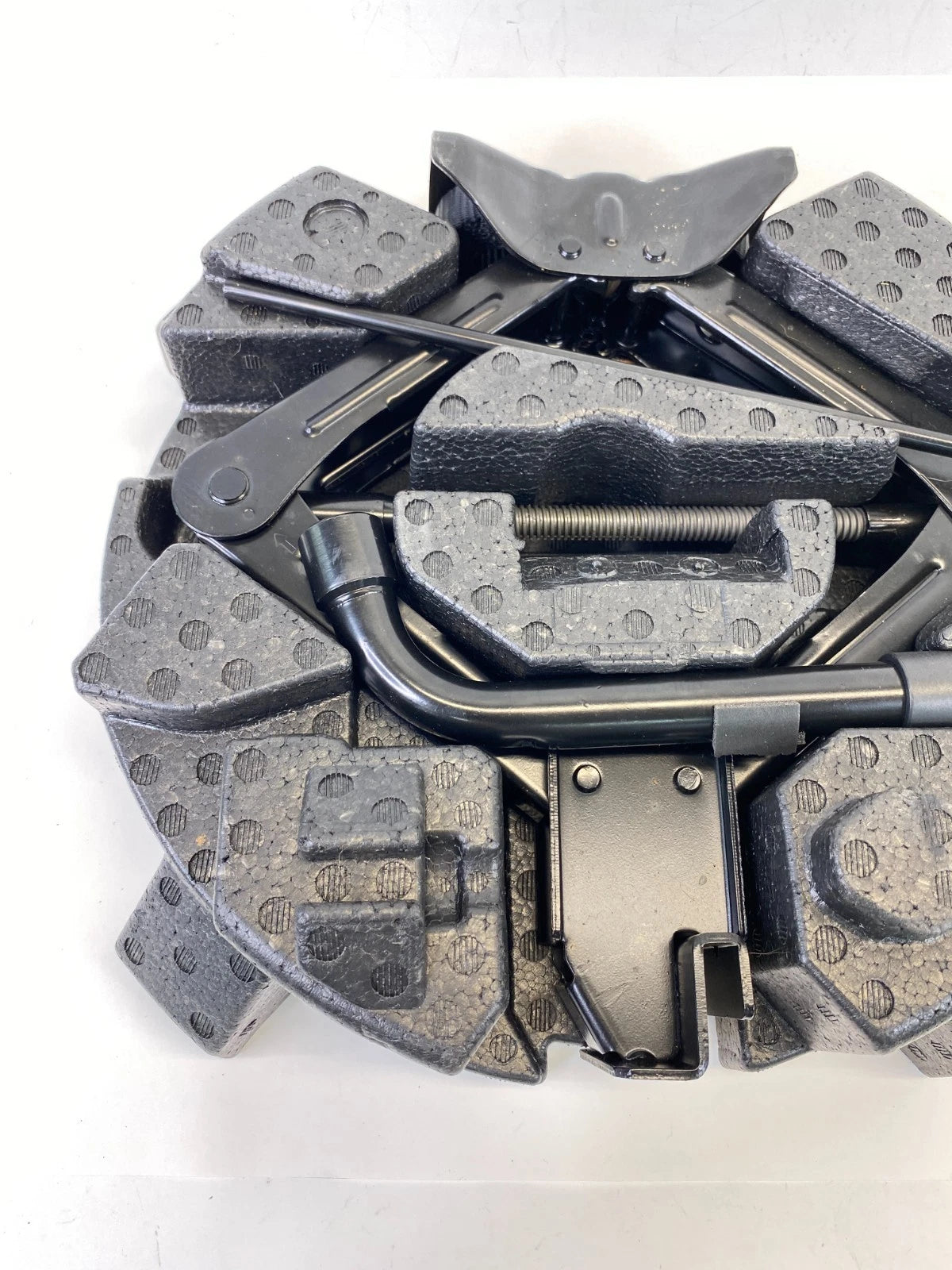 2013-2019 FORD ESCAPE EMERGENCY SPARE WHEEL TIRE LIFTING JACK TOOLS W /FOAM TRIM