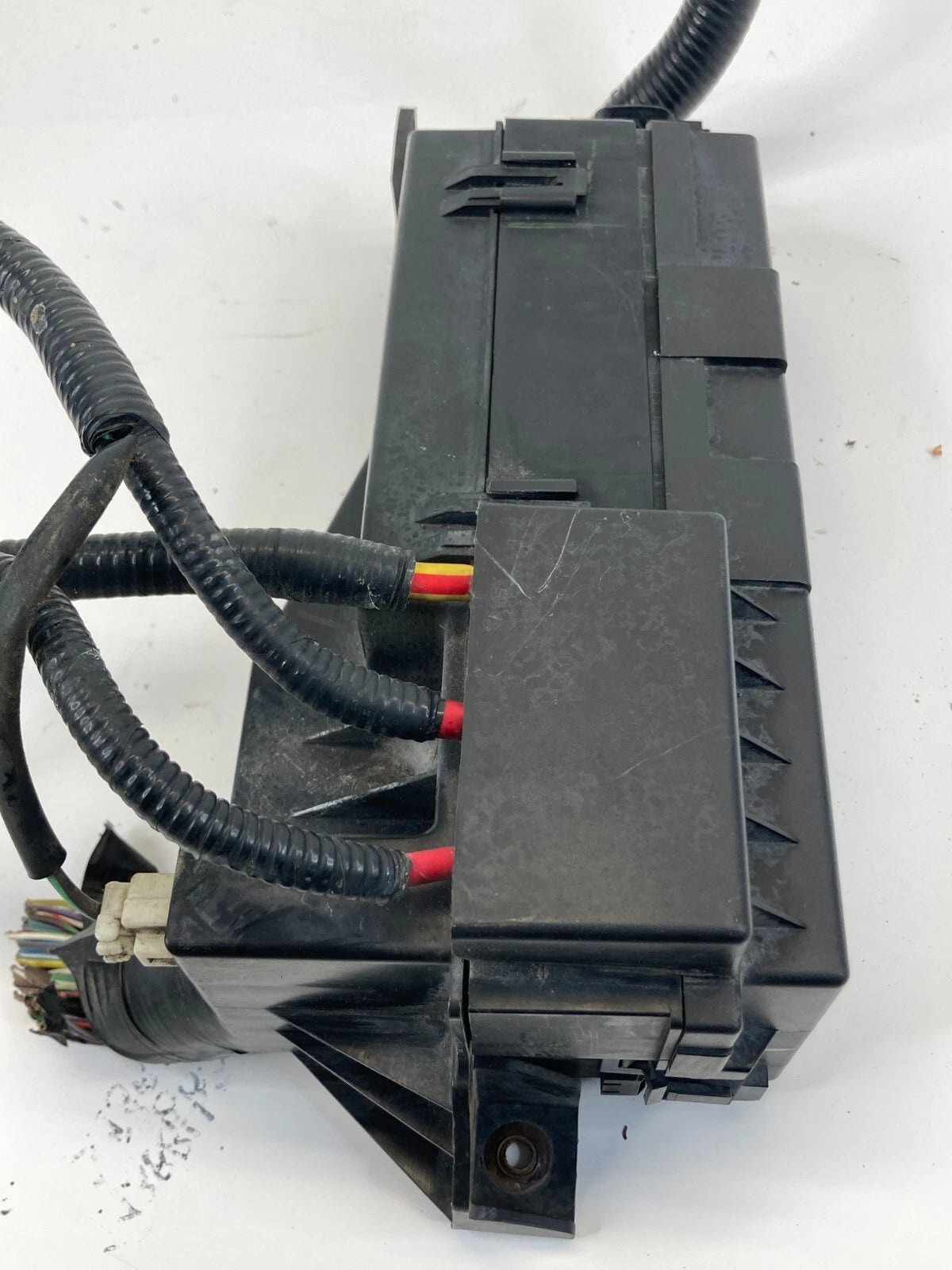 2008 FORD ESCAPE 3.0L V6 A/T ENGINE COMPARTMENT FUSE BOX RELAY JUNCTION BLOCK