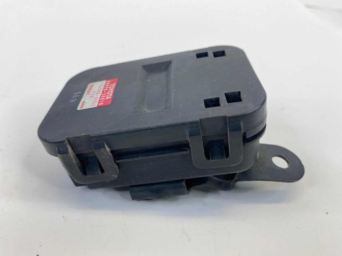 98-05 LEXUS GS300 SMOG VENTILATION SENSOR MODULE UNIT 88898-30010 OEM