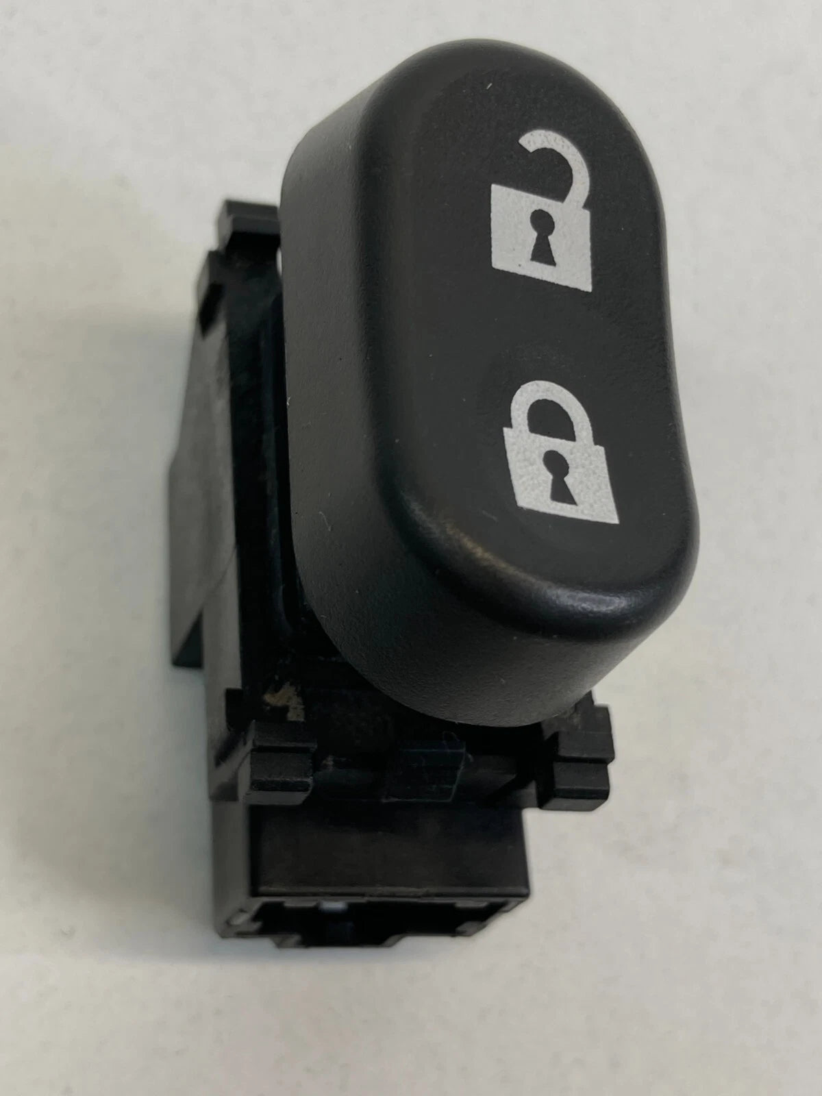2006-2009 PONTIAC TORRENT FRONT RIGHT PASSENGER SIDE DOOR LOCK CONTROL SWITCH