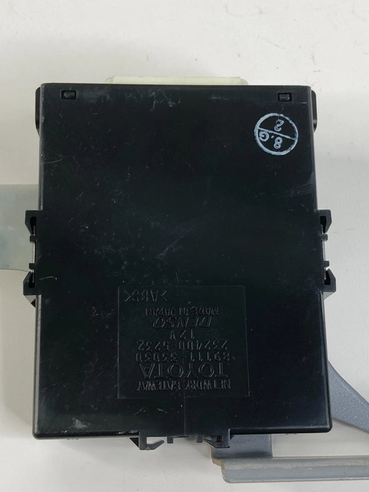 2005-2007 TOYOTA SOLARA NETWORK GATEWAY CONTROL UNIT MODULE OEM 89111-33030