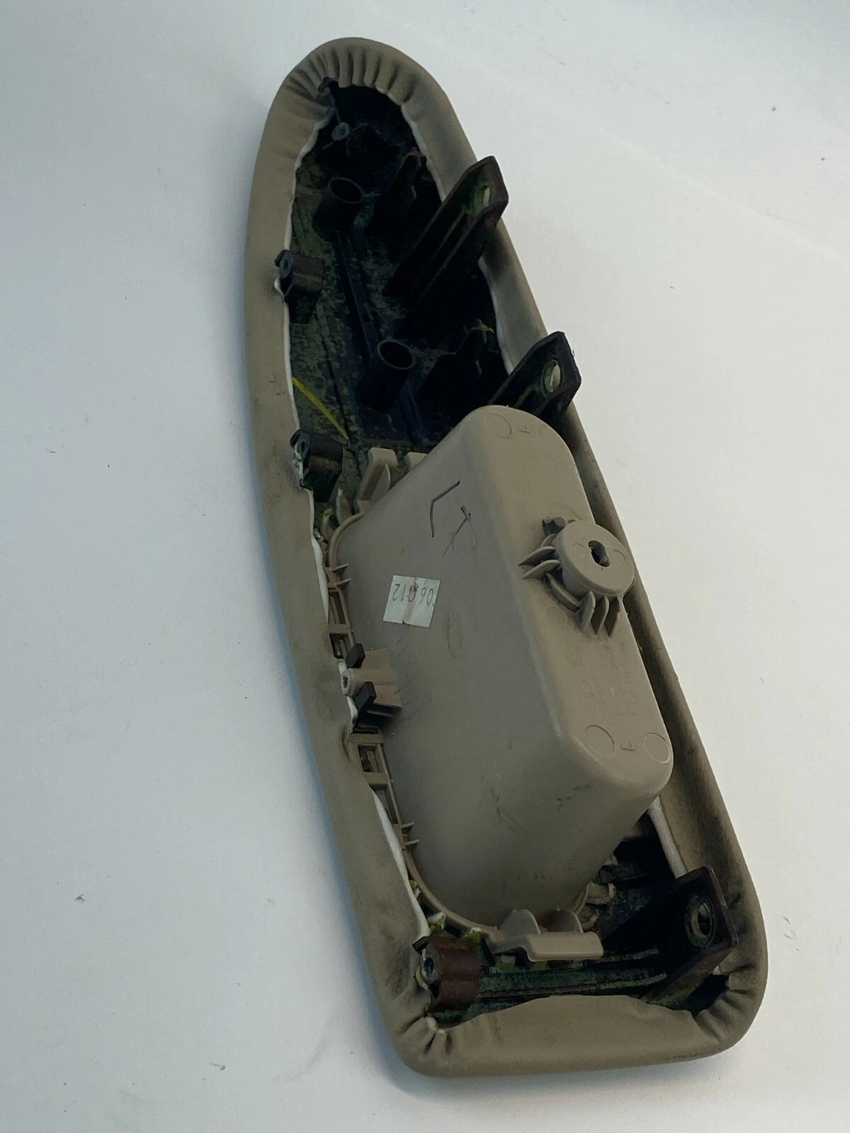2006-2008 KIA OPTIMA FRONT RIGHT DOOR ARMREST PULL HANDLE 82740-2G000 OEM
