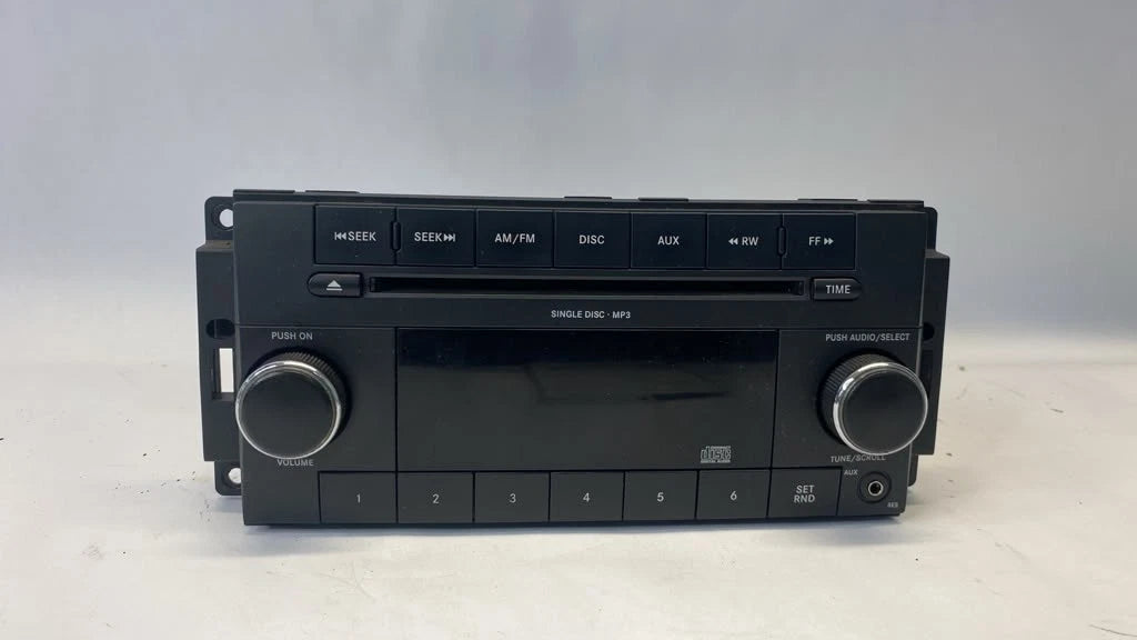 08-10 CHRYSLER 300 COMMANDER AM FM CD PLAYER AUX RADIO RECEIVER P05091111AC OEM