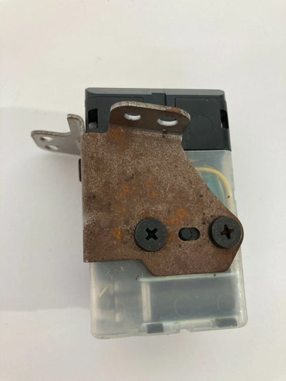 04-05 TOYOTA PRIUS 1.5L CVT IGNITION STARTER KEY HOLDER AMPLIFIER INMMOBILIZER