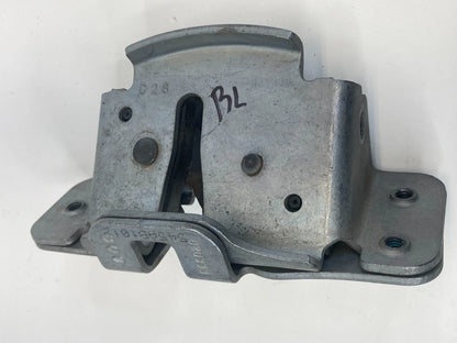 08-16 CHRYSLER TOWN & COUNTRY REAR LEFT SIDE SLIDING DOOR LOCK LATCH CATCH OEM