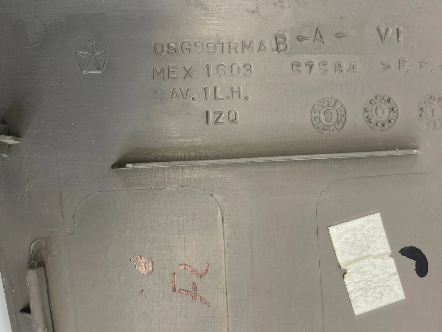 01-05 CHRYSLER PT CRUISER FRONT LEFT SIDE LOWER B PILLAR COVER TRIM 0SG99TRMAB