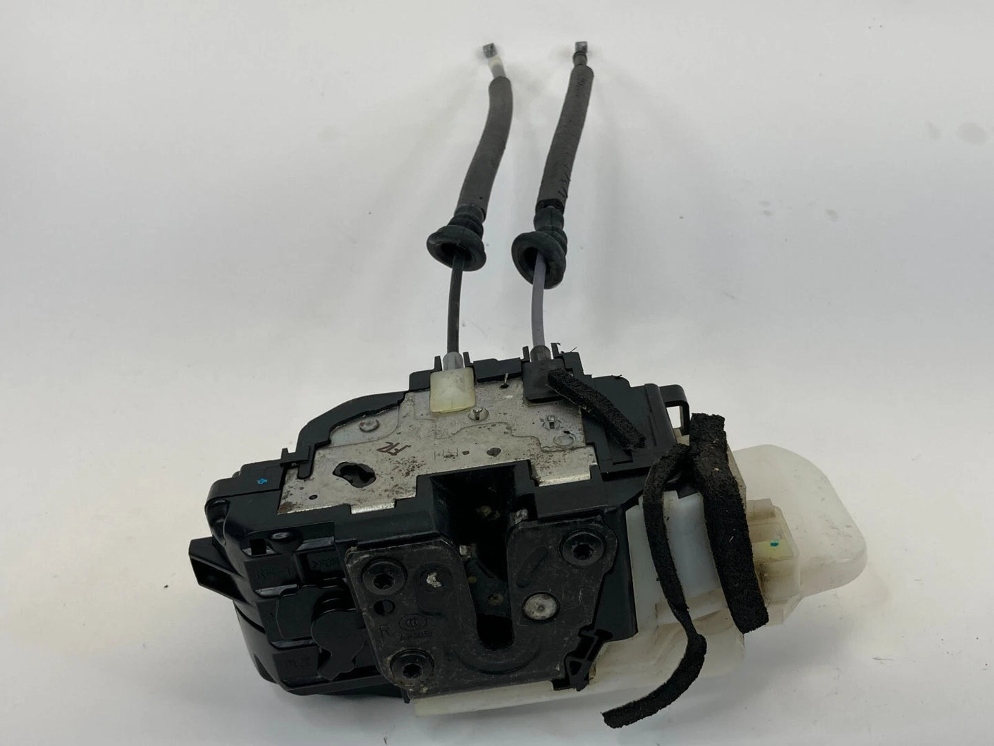 2006-2010 HYUNDAI ELANTRA SDN FRONT RIGHT PASSENGER DOOR LOCK LATCH 81320-2H040