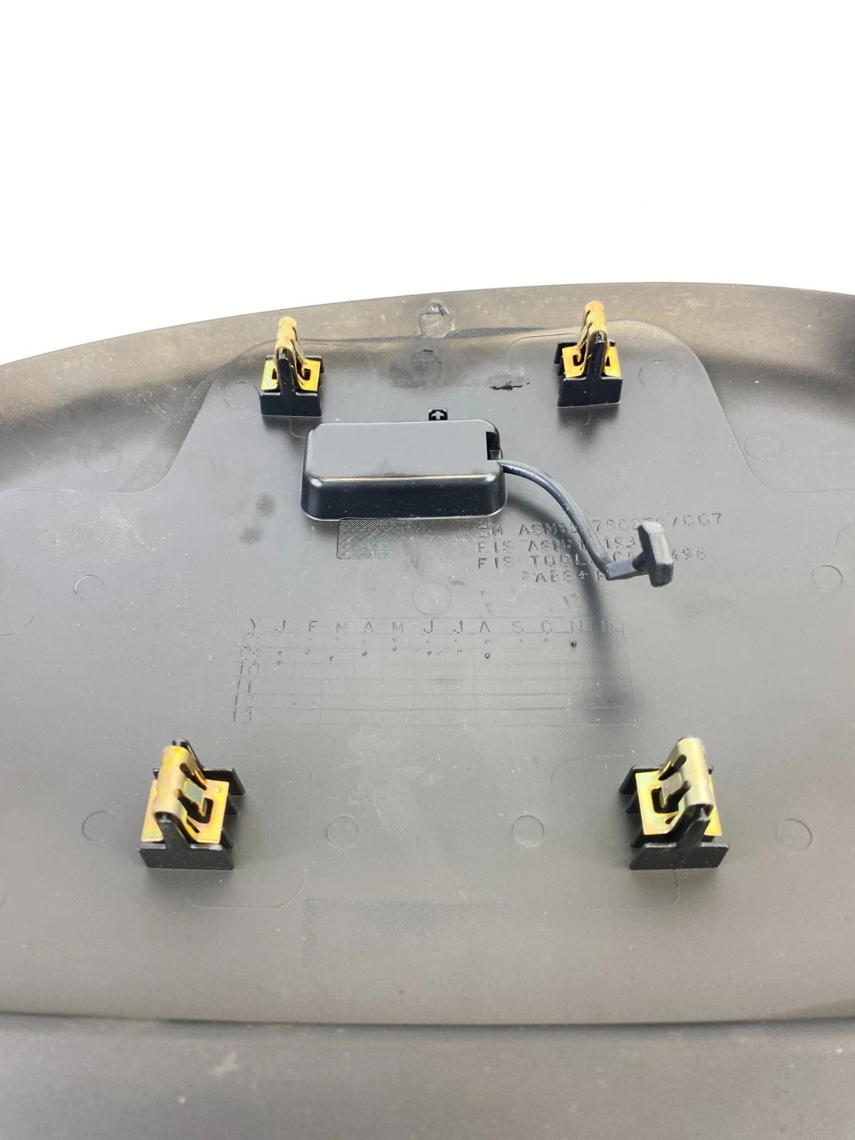 10-17 CHEVY EQUINOX INSTRUMENT PANEL UPPER CLUSTER SPEEDOMETER COVER 25780279