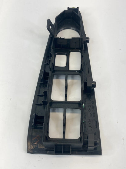 07-10 HYUNDAI ELANTRA FRONT LEFT DOOR POWER WINDOW SWITCH COVER BEZEL 935702H010