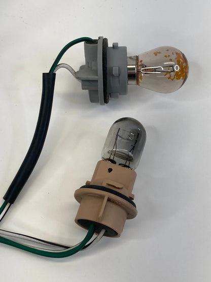 00-03 LEXUS RX300 REAR TAILLIGHT SOCKET WIRE BULB HARNESS CONNECTOR MOUNT OEM