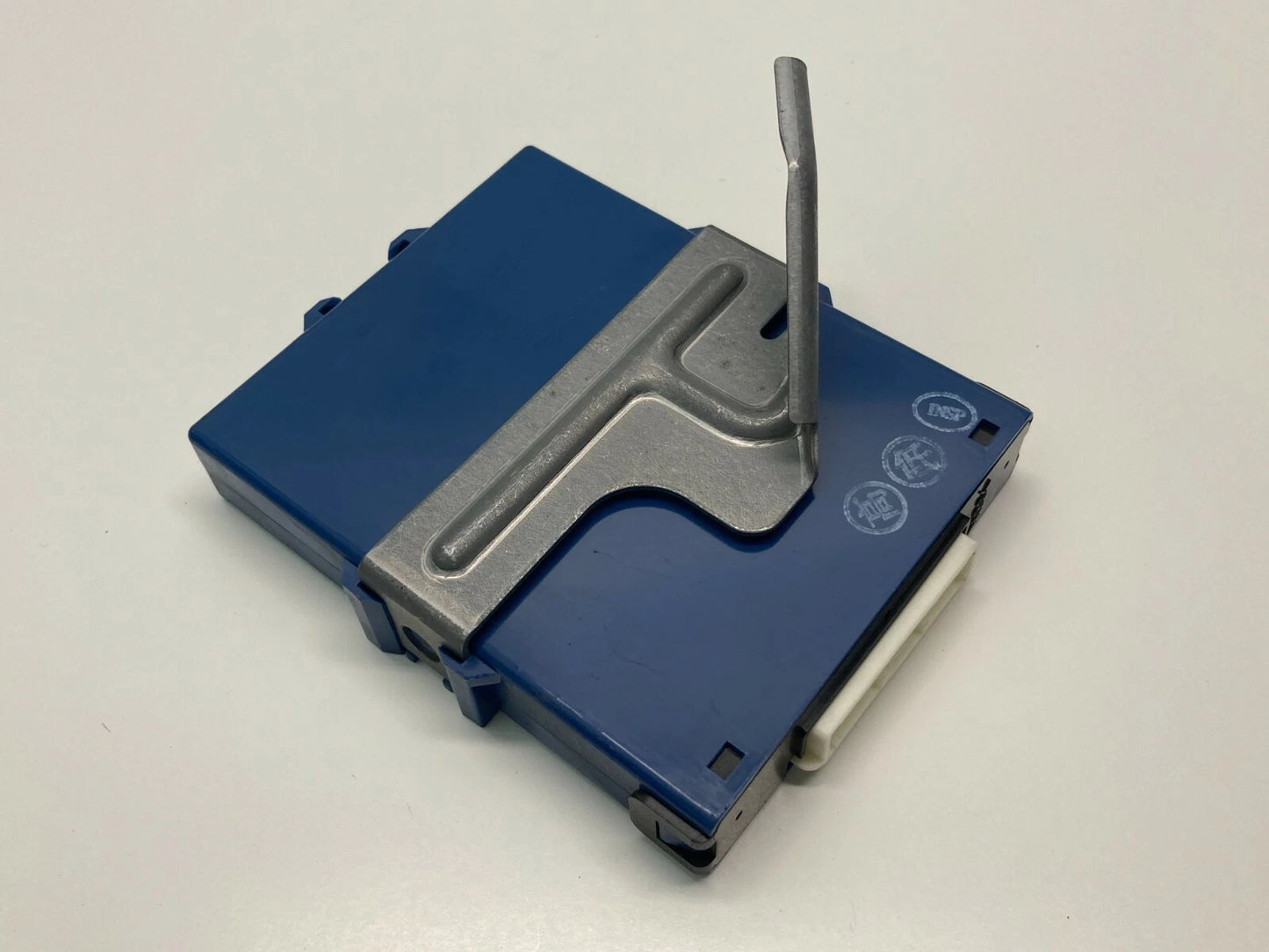 2004 TOYOTA PRIUS 1.5L NETWORK GATEWAY COMPUTER CONTROL MODULE 89111-47030 OEM