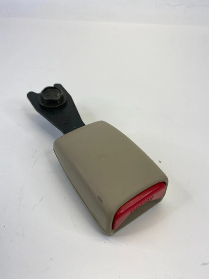 2000 2001 MAZDA MPV FRONT RIGHT PASSENGER SIDE SEAT BELT BUCKLE RECIVER OEM