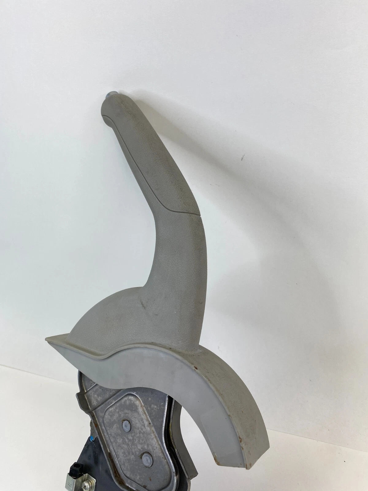 2006 2007 HYUNDAI SONATA 2.4L EMERGENCY PARKING BRAKE HANDLE LEVER ASSEMBLY OEM