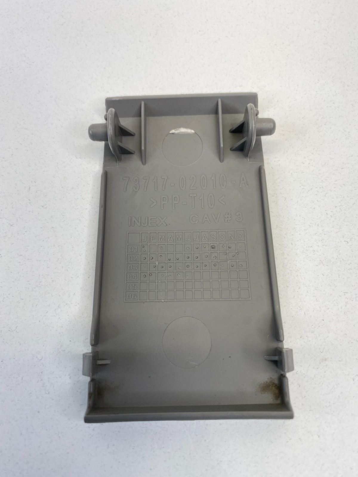 2003-2008 Toyota Corolla LE Sedan Desk Child Anchor Plate Cover Trim 7371702010A