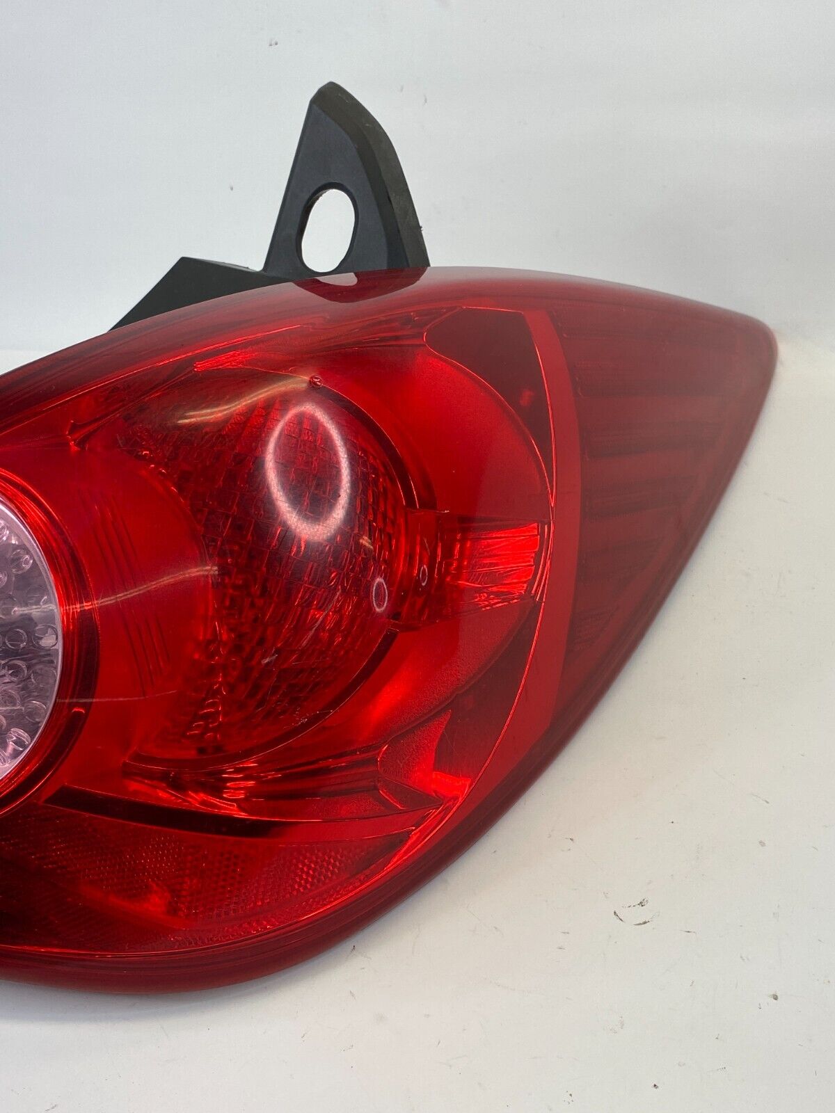 2007-2012 Nissan Versa Hatchback Rear Right Passenger Tail Light Taillight Lamp