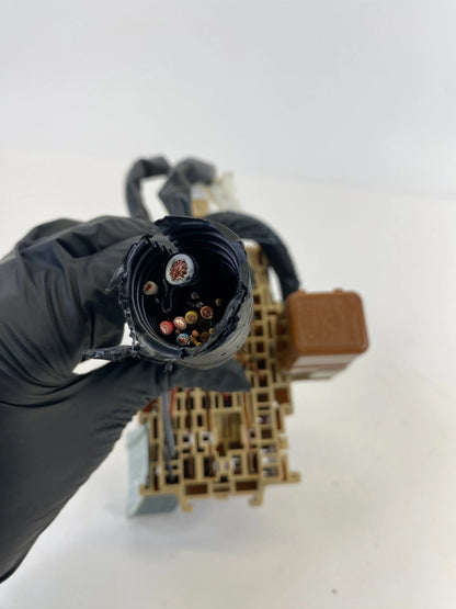 2019 Nissan Versa SEDAN 1.6L L4 A/T Interior Cabin Fuse Box Assembly OEM