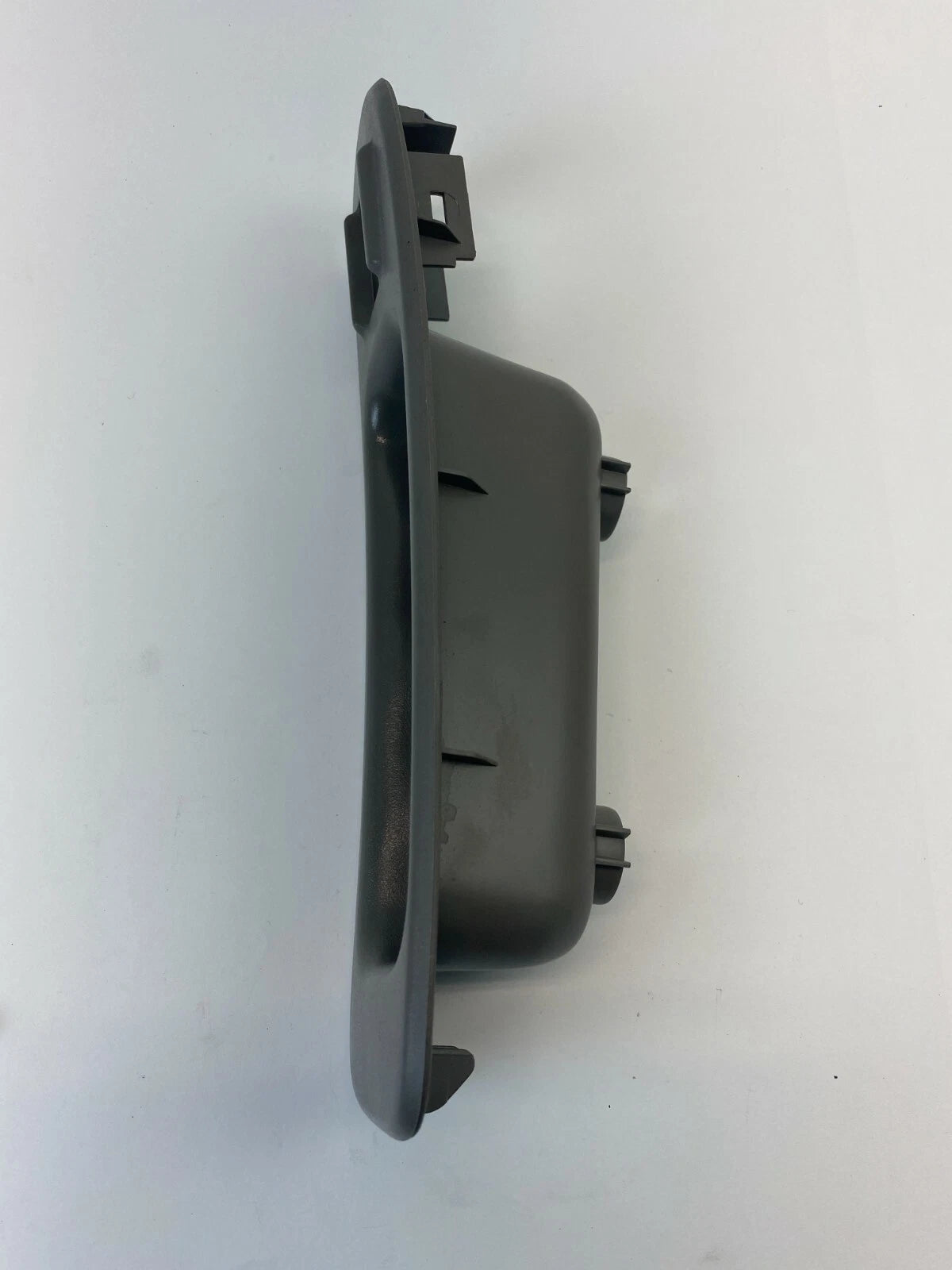 01-05 CHEVROLET IMPALA FRONT RIGHT PASSENGER SIDE DOOR WINDOW SWITCH COVER BEZEL