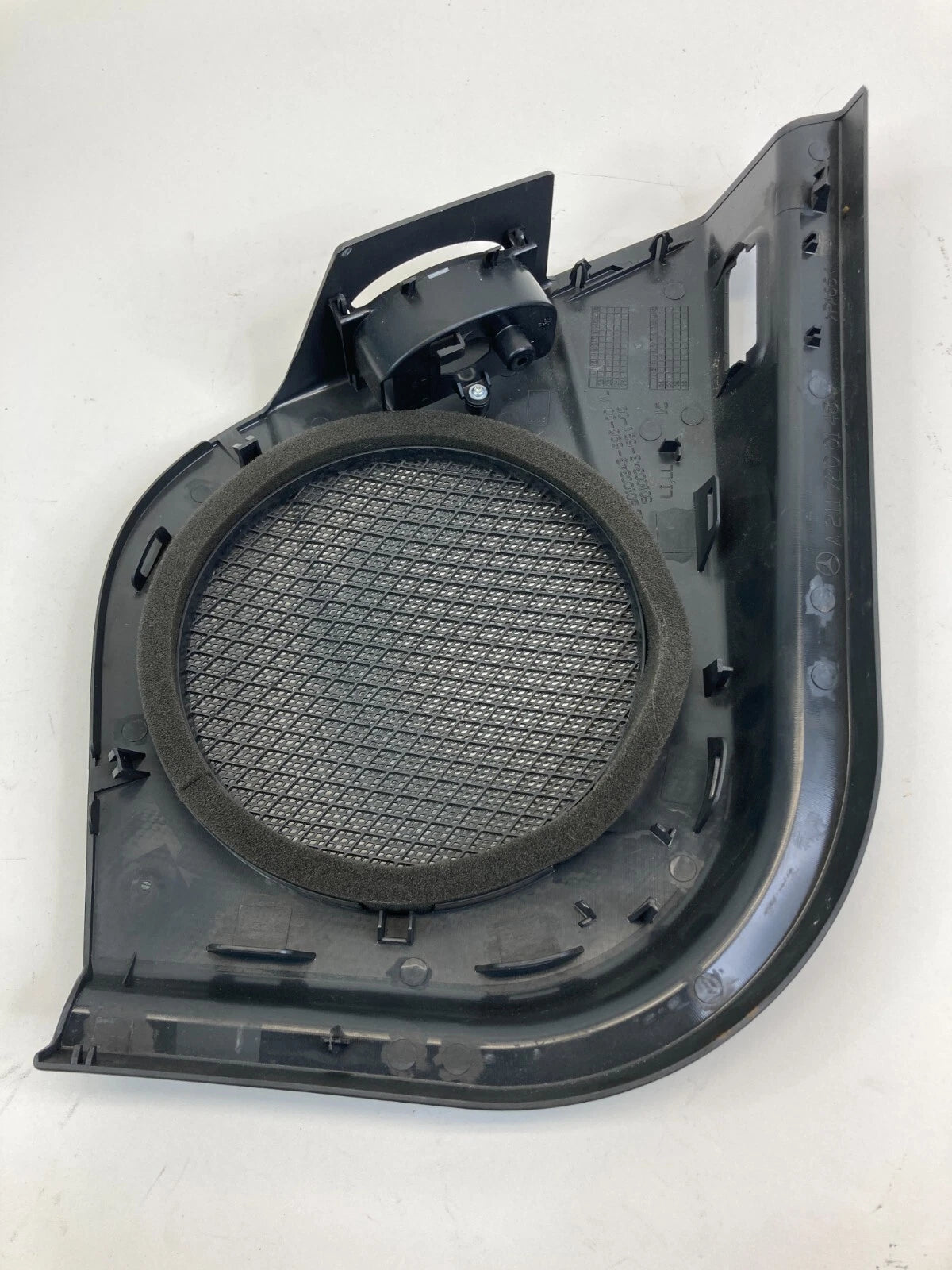 03-09 MERCEDES BENZ E350 FRONT LEFT SIDE DOOR SPEAKER GRILLE COVER A2117200148