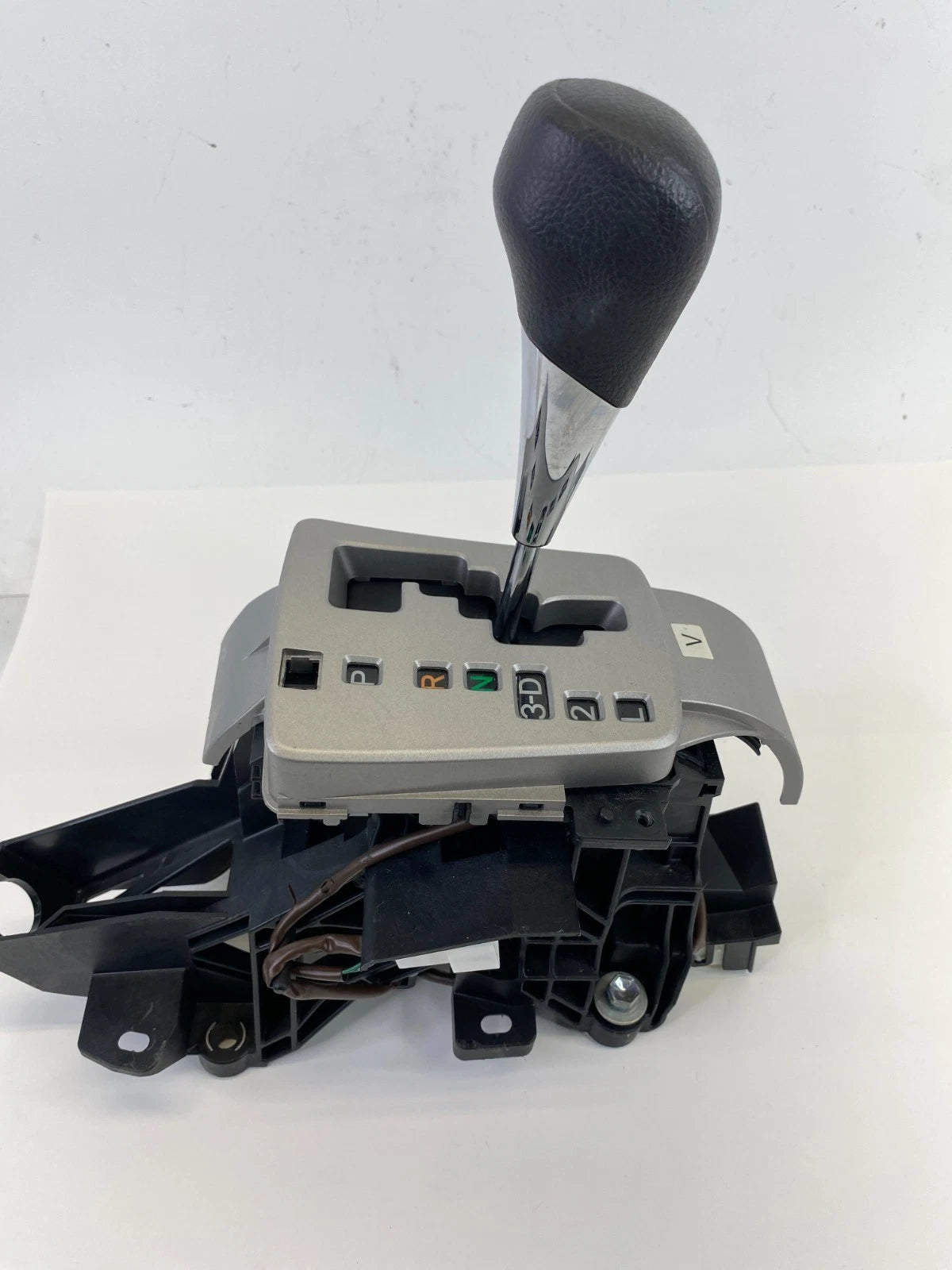 09-13 TOYOTA COROLLA AT FLOOR GEAR SELECTOR SHIFT SHIFTER LEVER INDICATOR ASSY