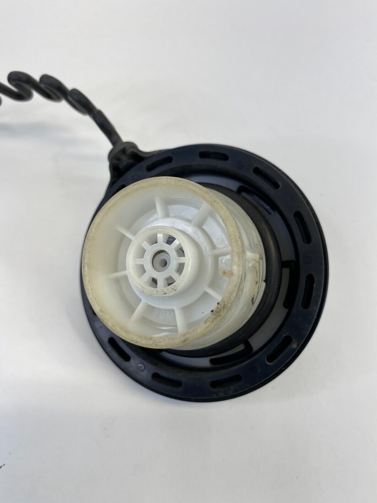 2010-2024 Kia Forte SEDAN Fuel Filler Gas Tank Cap Cover Lid OEM