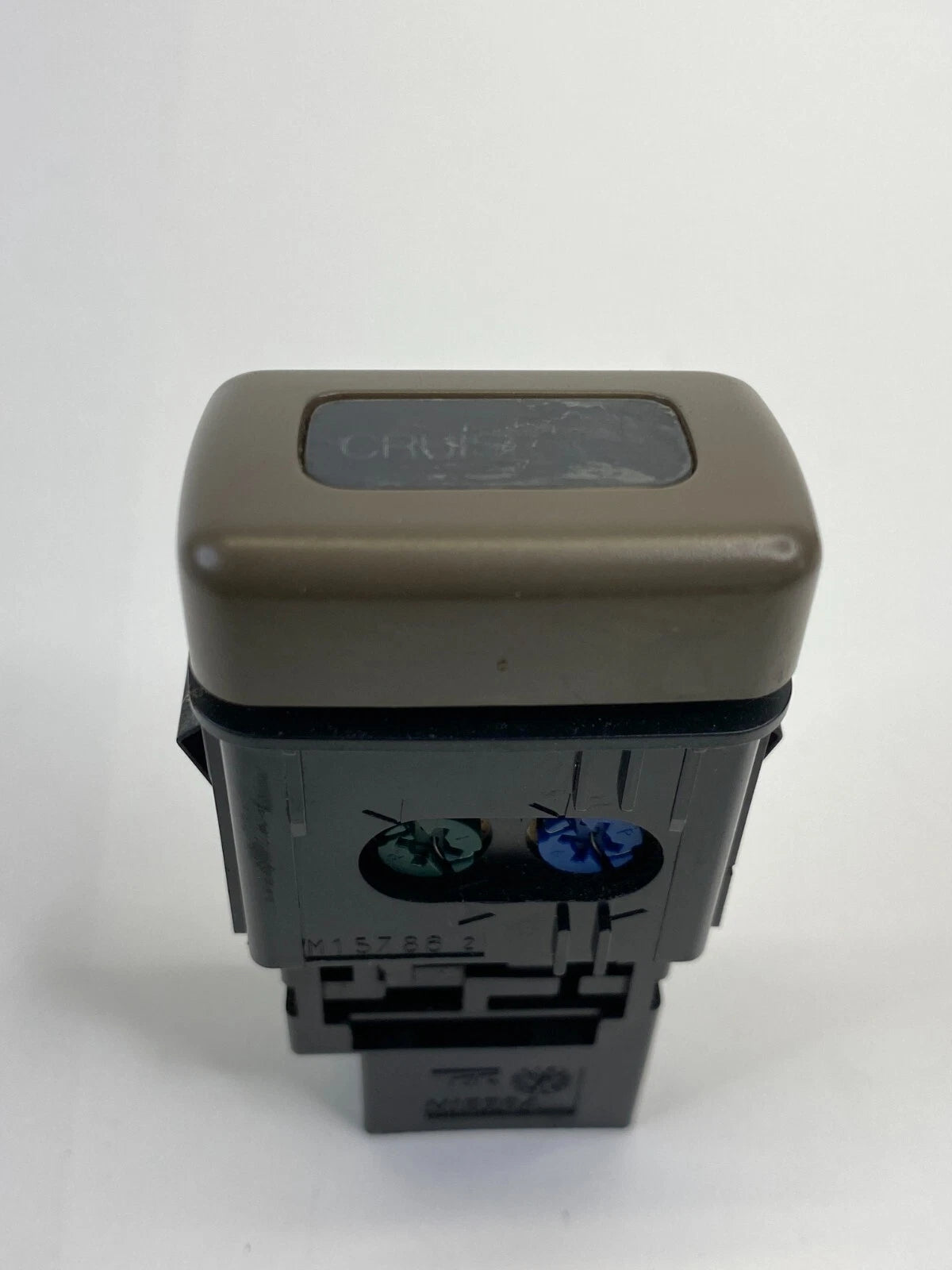 96 97 98 99 00 HONDA CIVIC DASH LEFT SIDE CRUISE CONTROL SWITCH BUTTON M15784