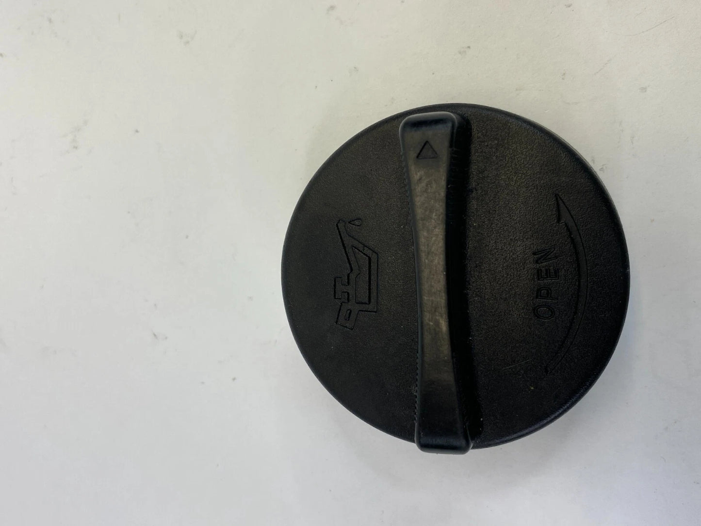 2004-2008 KIA SPECTRA 05-08 KIA SPECTRA5 2.0L L4 ENGINE OIL FILLER CAP LID COVER