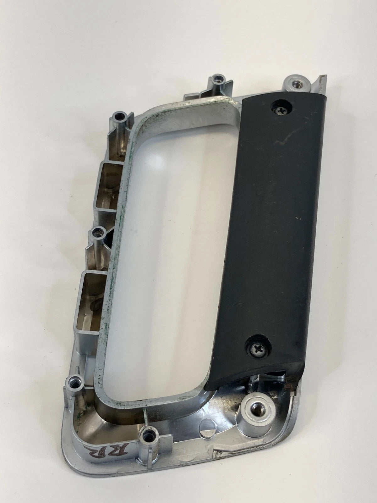 12-15 CHEVROLET CAPTIVA SPORT REAR RIGHT SIDE INNER DOOR PULL HANDLE TRIM BEZEL
