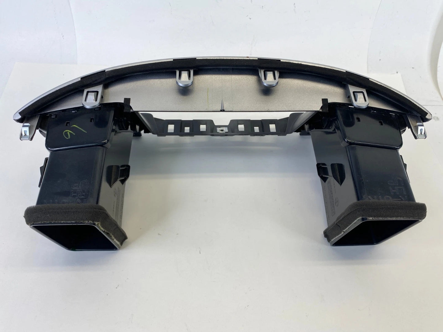 2013-2020 NISSAN PATHFINDER CENTER DASH RADIO BEZEL TRIM W/ AIR VENTS OEM