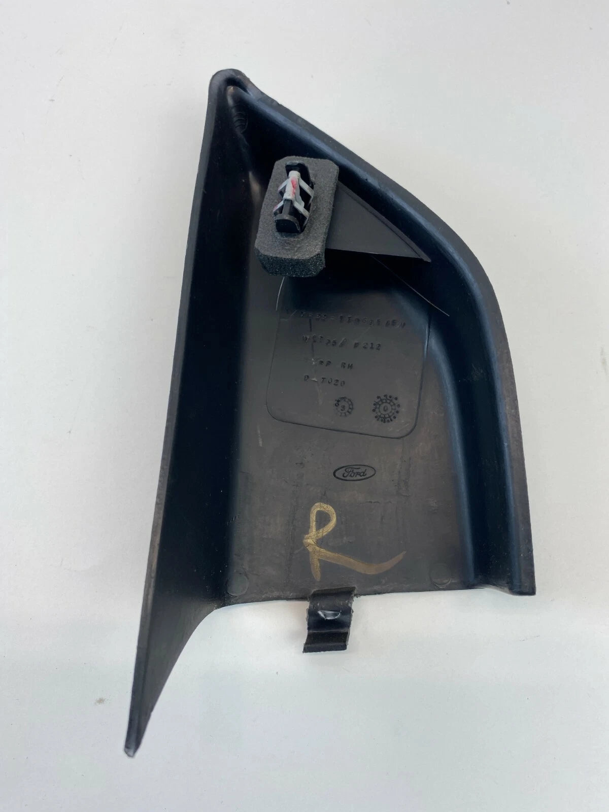 99-03 FORD WINDSTAR INNER RIGHT SIDE DOOR MIRROR CORNER COVER XF2217D698AEW OEM