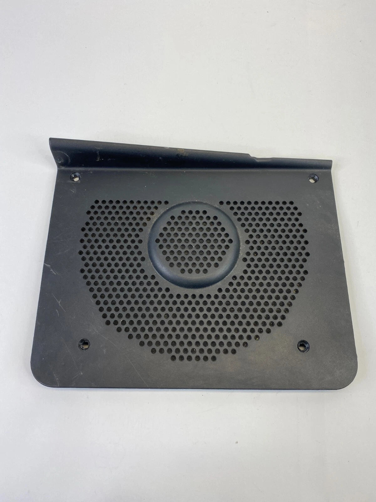 04-07 BMW 530I LEFT DRIVER UNDER SEAT SPEAKER WOOFER COVER TRIM GRILLE 6919359
