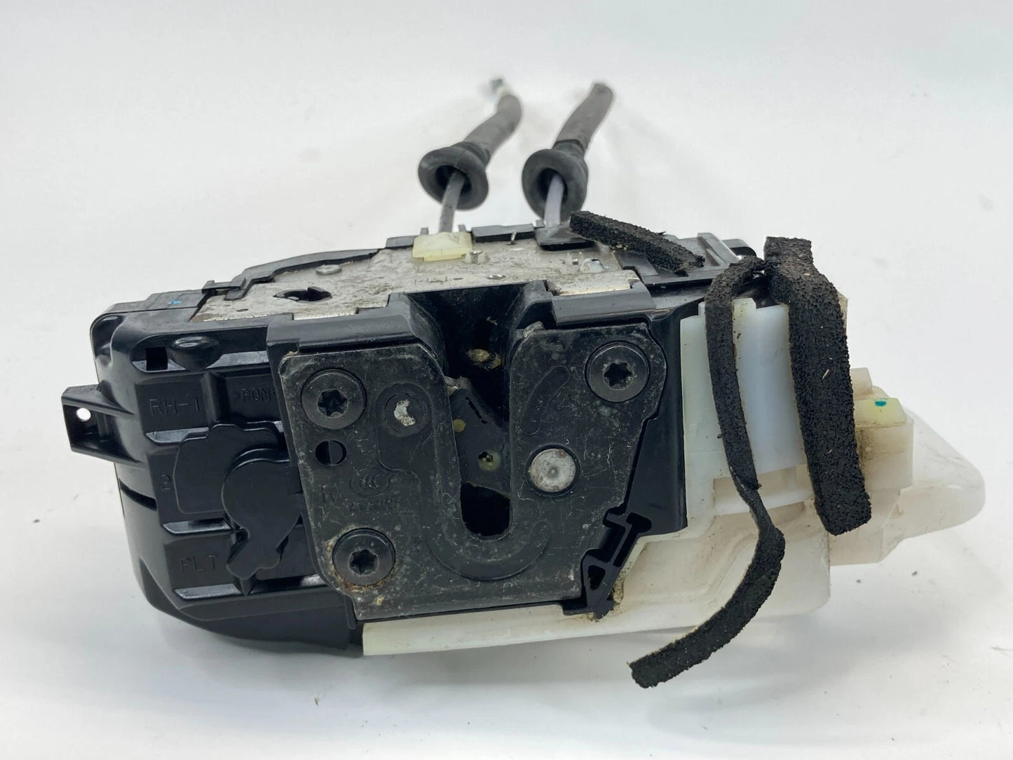2006-2010 HYUNDAI ELANTRA SDN FRONT RIGHT PASSENGER DOOR LOCK LATCH 81320-2H040