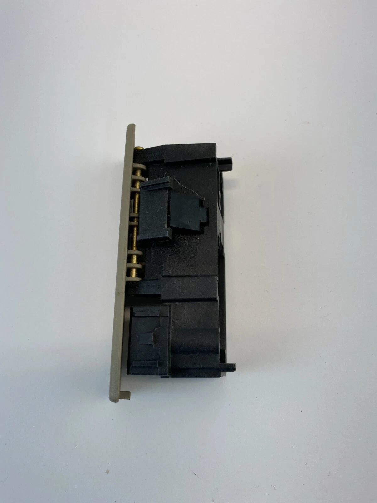 2007-2009 DODGE CALIBER FRONT RIGHT DASH GLOVER BOX LATCH HANDLE ASSEMBLY OEM