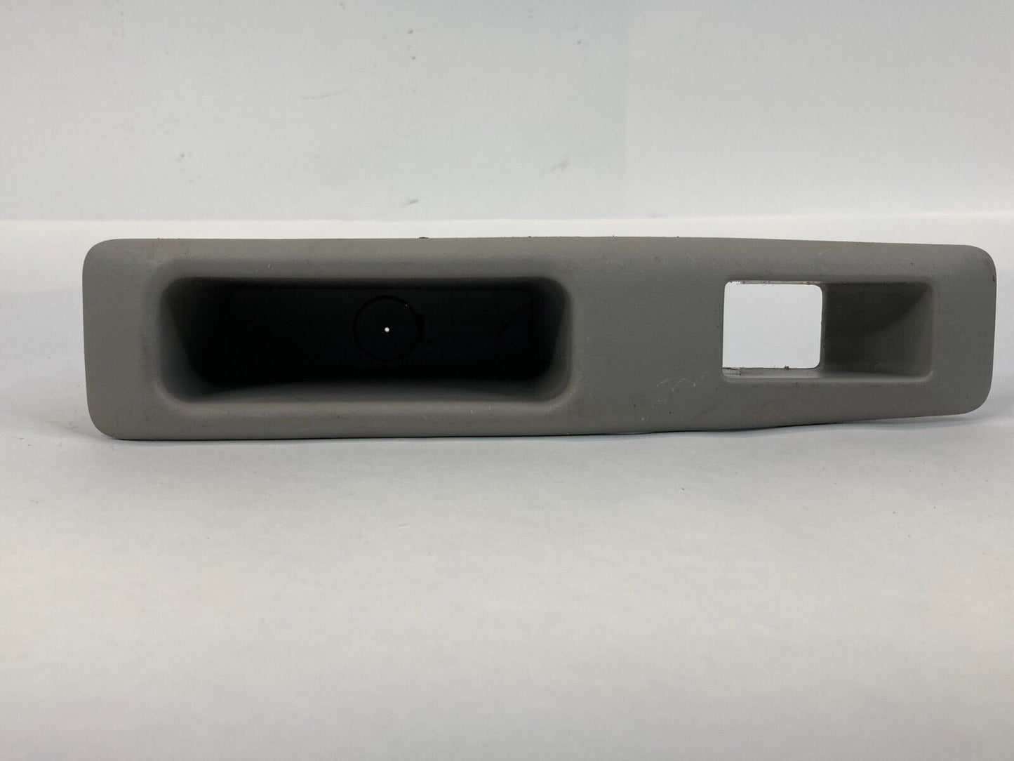 2008-2013 Nissan Rogue Rear Left Side Power Window Switch Bezel 82961-JM00A