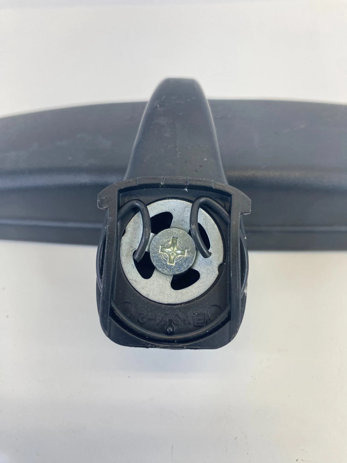 2006-2010 KIA SPORTAGE INSIDE REAR VIEW MIRROR MANUAL DIMMING UNIT OEM E4022143