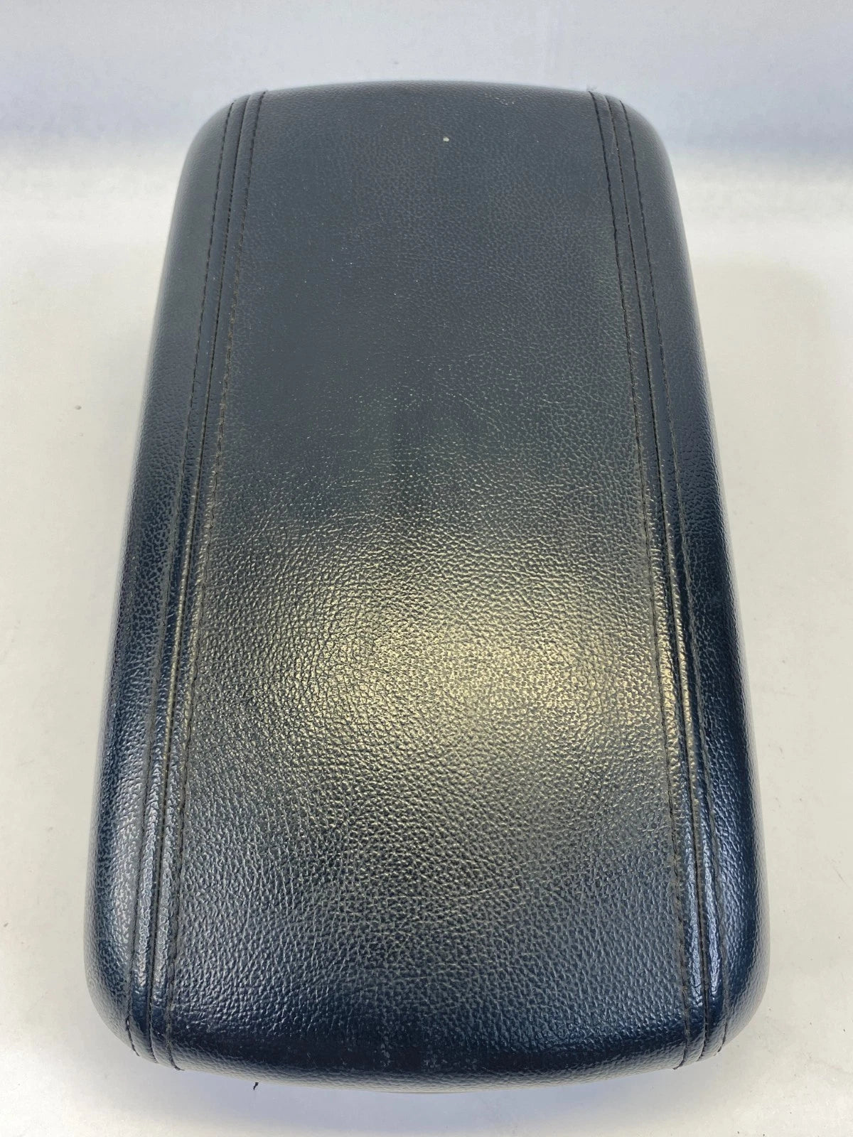 2010-2013 KIA FORTE CENTER CONSOLE ARMREST ARM REST TOP LID COVER ASSY OEM
