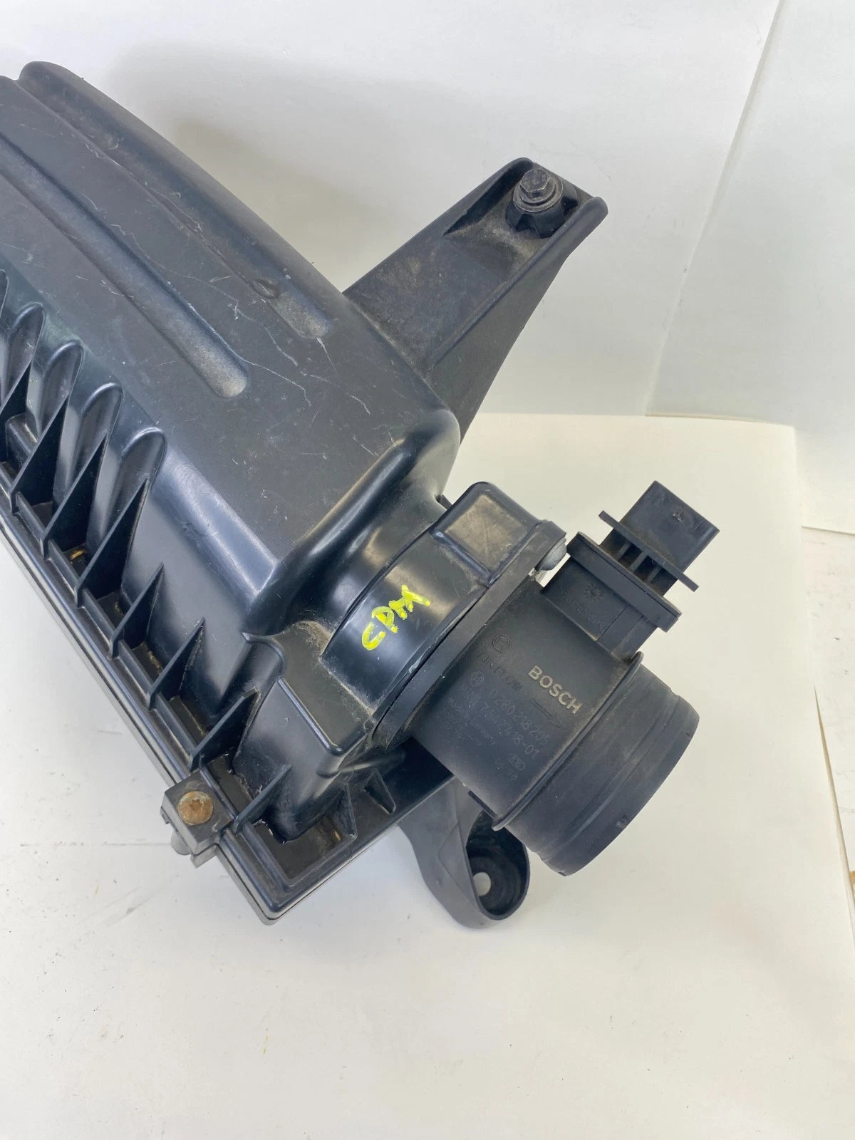 2007-2015 MINI COOPER 1.6L L4 M/T AIR INTAKE FILTER CLEANER BOX W / MAF SENSOR