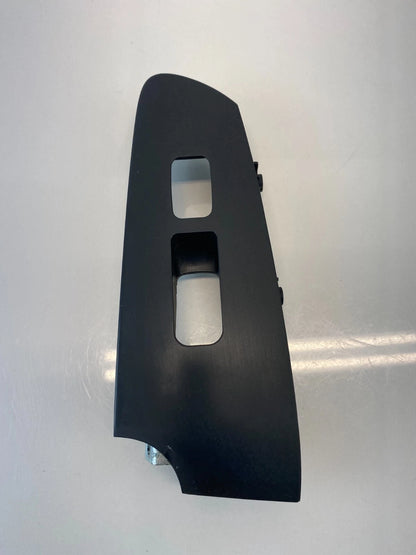 2010-2013 KIA FORTE FRONT RIGHT SIDE DOOR WINDOW SWITCH TRIM BEZEL 201006192 OEM