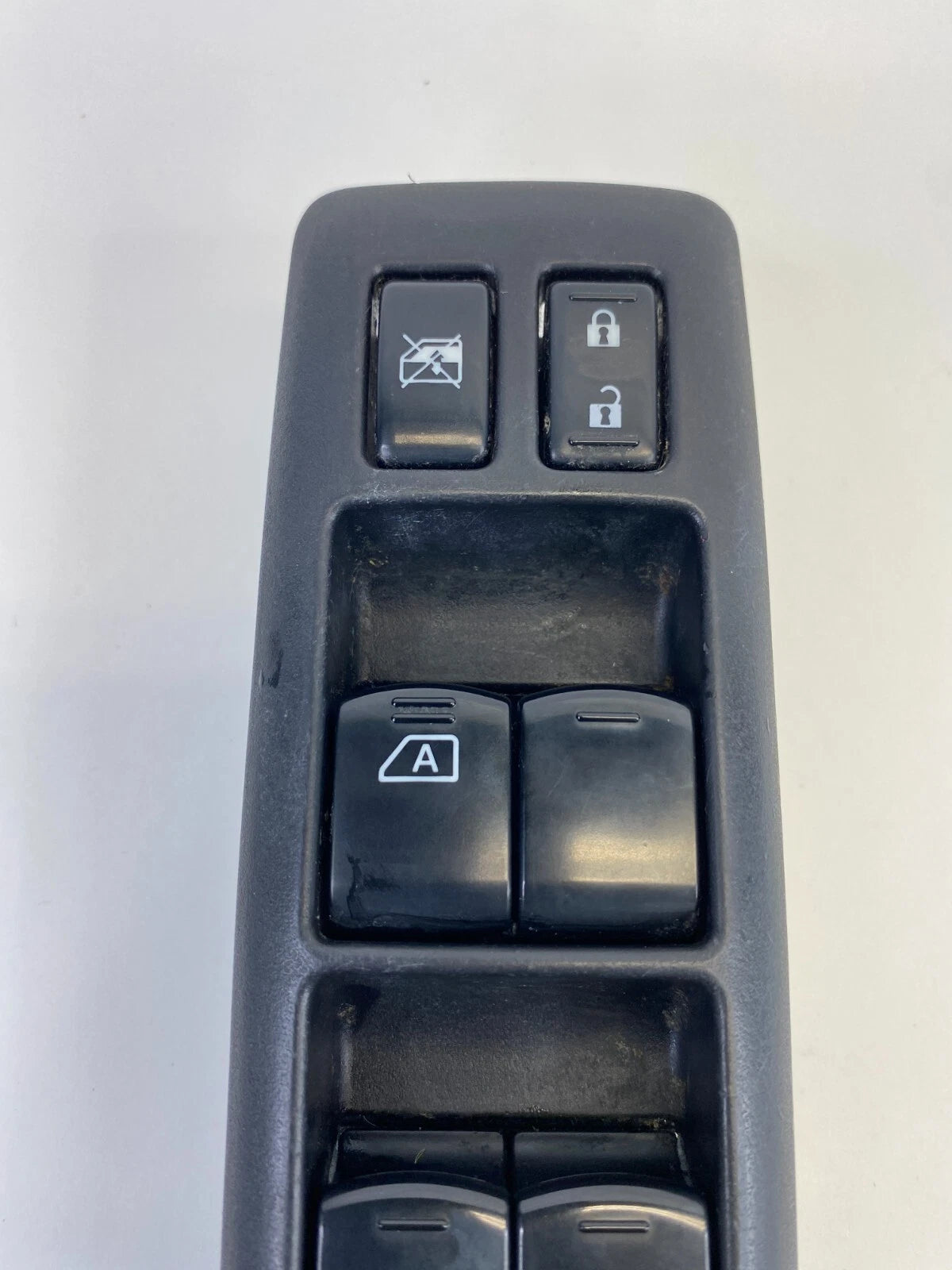 2011-2013 NISSAN ROGUE FRONT LEFT SIDE DOOR POWER MASTER WINDOW SWITCH OEM