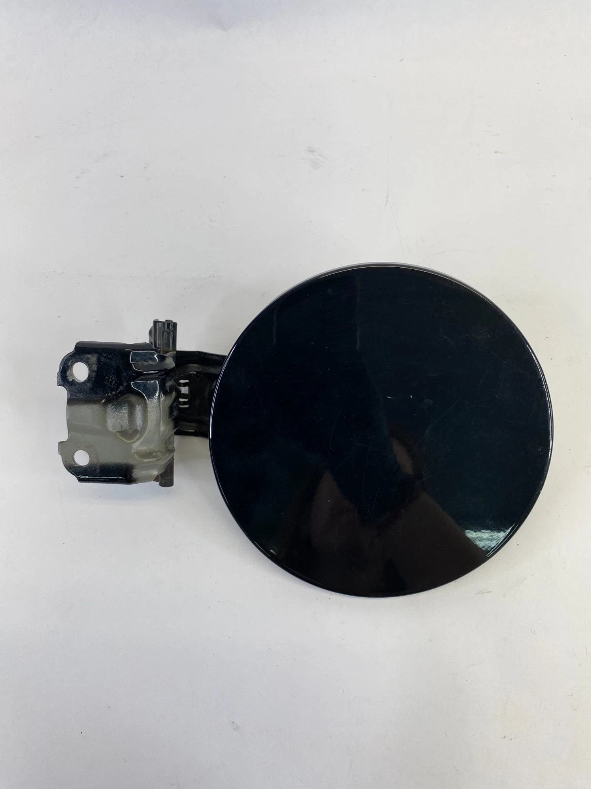2010-2015 10-15 TOYOTA PRIUS FUEL FILLER GAS TANK DOOR LID COVER BLACK OEM