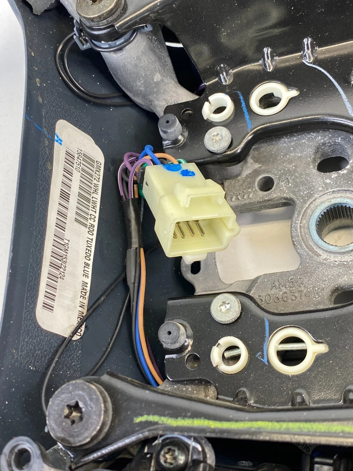 2006-2011 CADILLAC DTS STEERING WHEEL W/ AUDIO & CRUISE CONTROL SWITCHES OEM