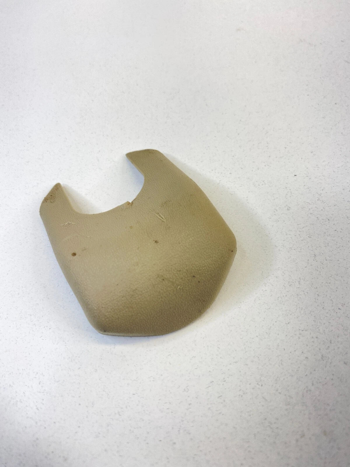 95 96 97 98 99 00 LEXUS LS 400 SEAT TRACK END COVER TRIM 72137-50020 OEM