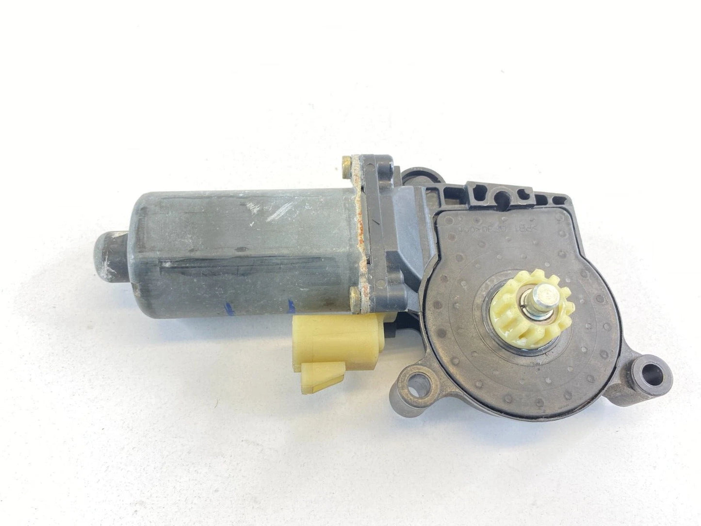 2000-2005 00-05 CHEVROLET IMPALA REAR RIGHT SIDE DOOR WINDOW MOTOR CM090930B OEM