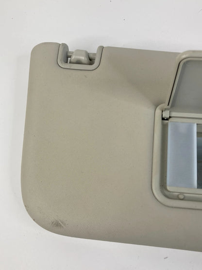 2013-2018 FORD FOCUS RIGHT PASSENGER SUNVISOR SUN VISOR W/ ILLUMINATED MIRROR