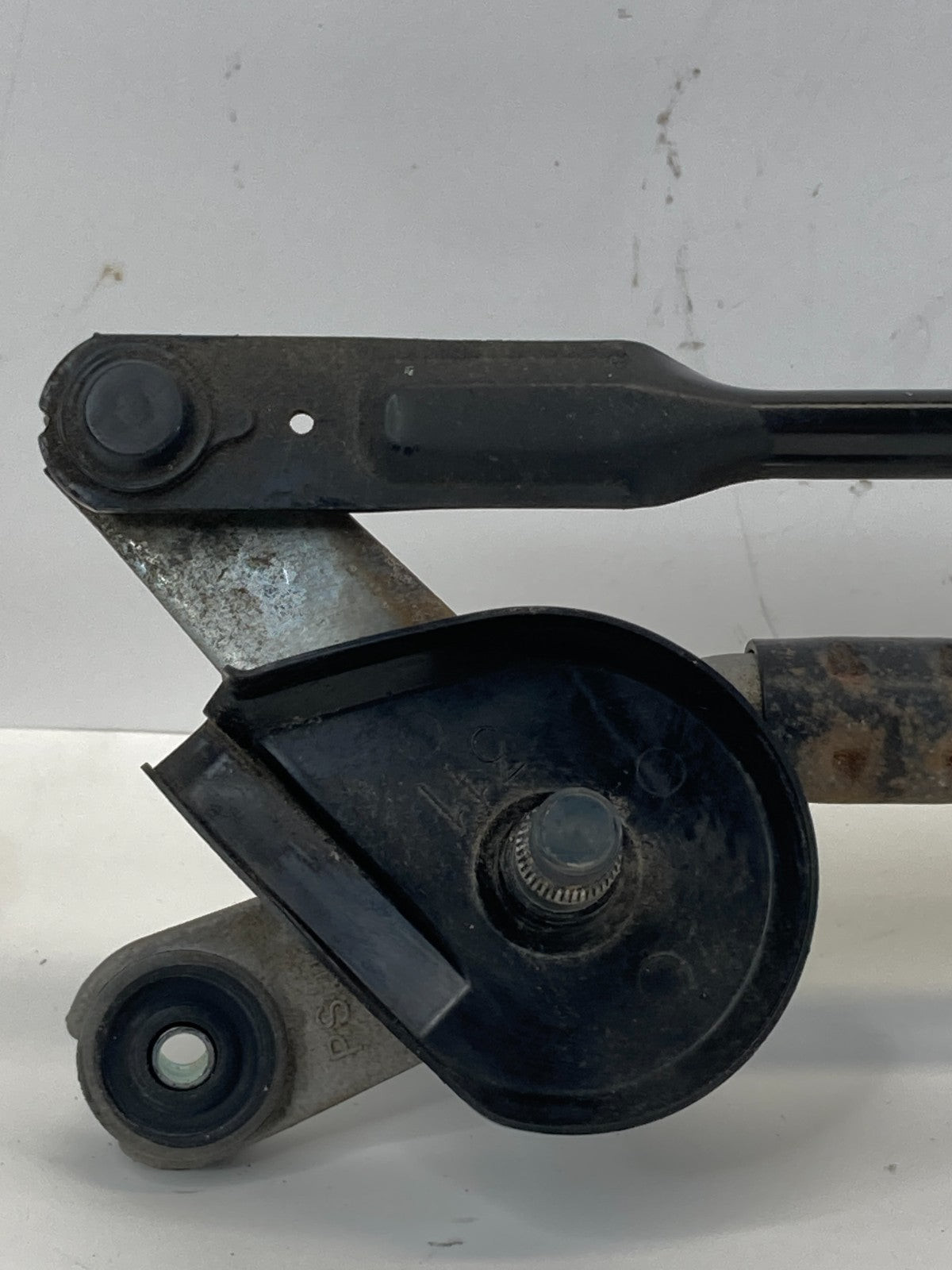 2014-2024 Kia Soul Front Windshield Wiper Motor W/ Linkage 98100-B2000 OEM