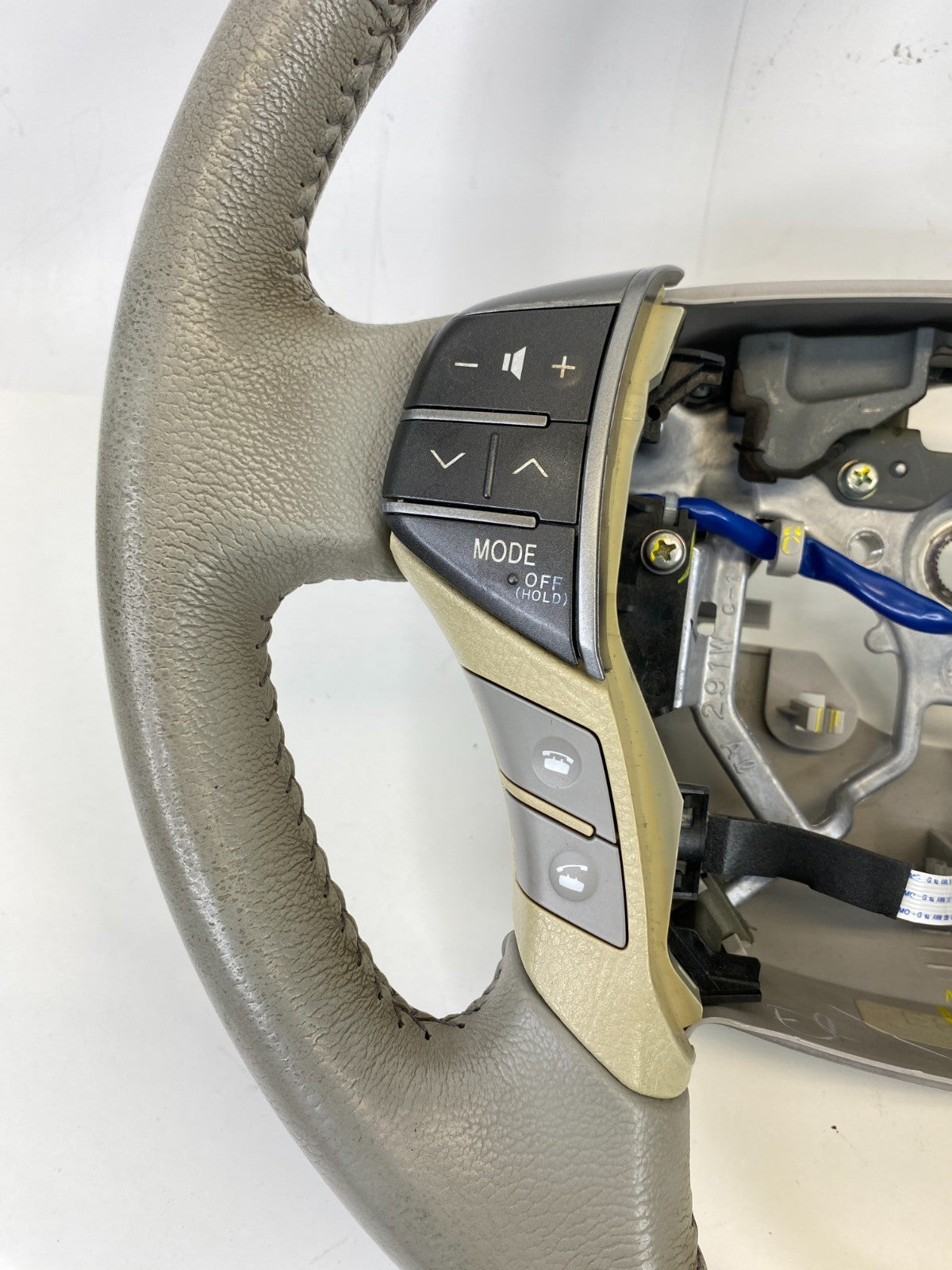 2011 2012 Toyota Avalon Left Side Steering Wheel W/ Cruise & Radio Control OEM