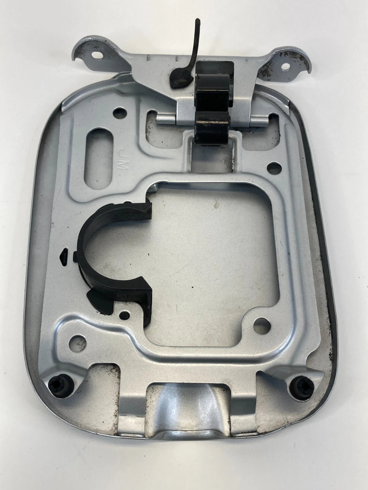 08 09 10 11 12 13 NISSAN ROGUE 2.5L 16V FUEL FILLER DOOR GAS LID TOP COVER OEM
