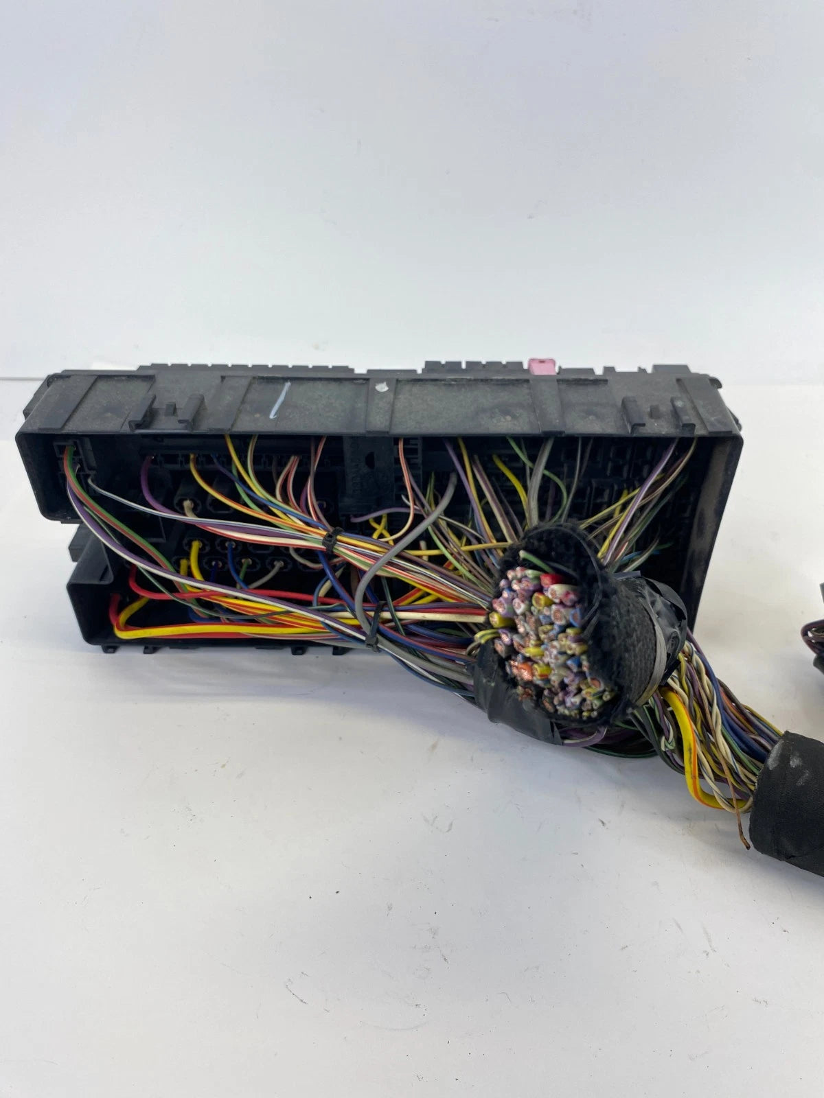 13-19 Ford Flex Taurus MKT 3.5L V6 Under Hood Cabin Fuse Relay Junction Block