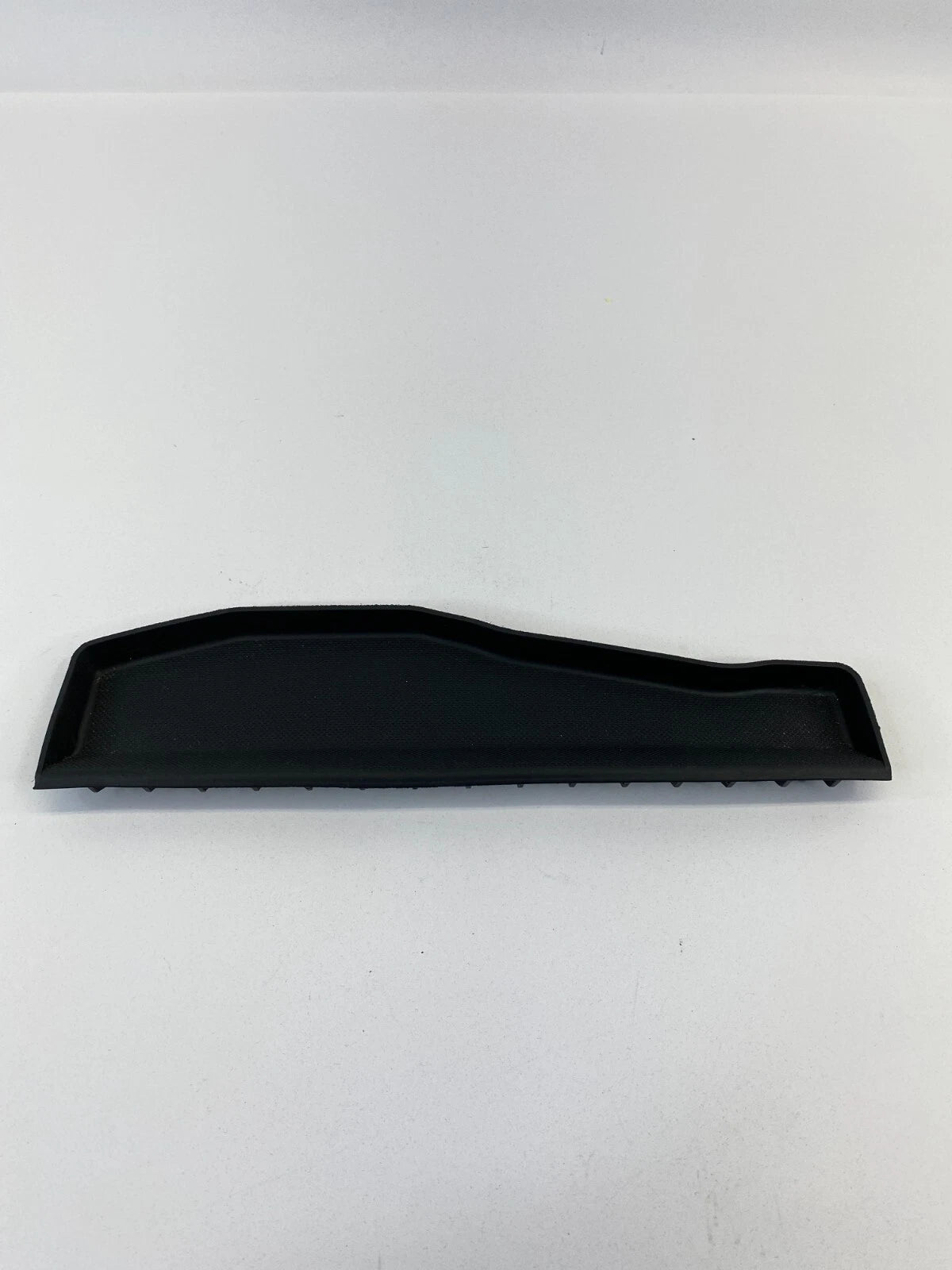 1998-2010 VOLKSWAGEN BEETLE GLOVE BOX STORAGE MAT INSERT LINER 1C1-858-165 OEM