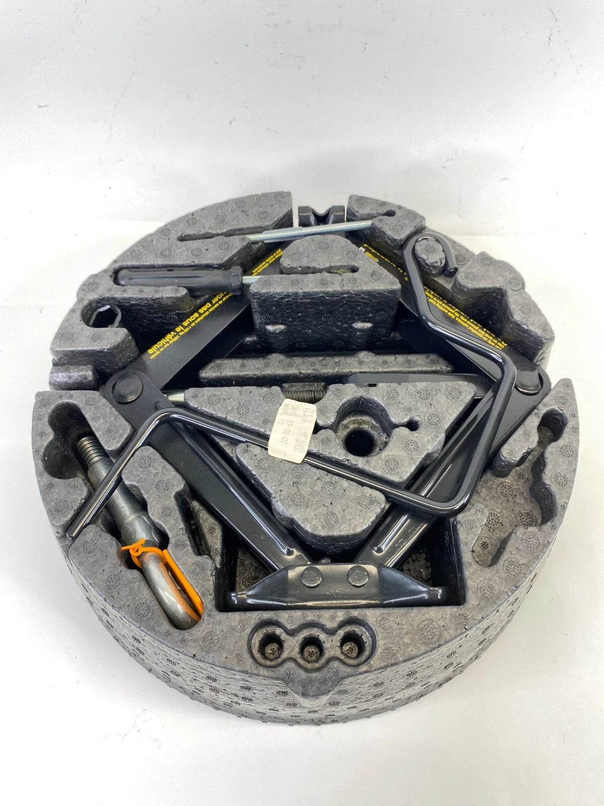 05-11 SAAB 9-3 SEDAN SPARE TIRE EMERGENCY JACK & TOOL KIT ASSEMBLY 13162851 OEM